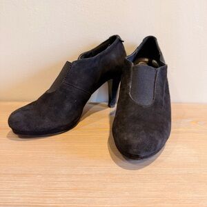 Anne Klein Black Heeled Short Booties